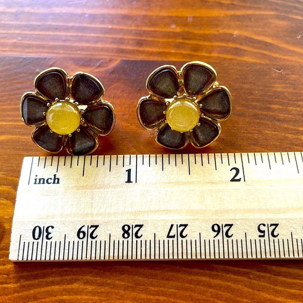 Betsey Johnson Bold Flower Clip Earrings - Picture 3 of 3
